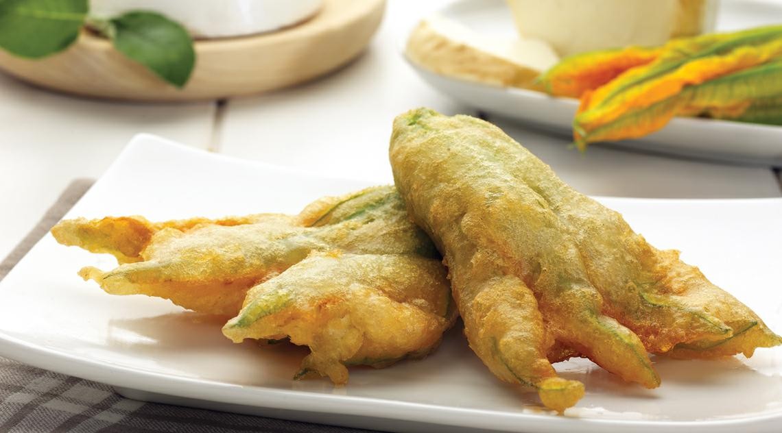 FIORI DI ZUCCA PASTASTELLATI CON  MOZZARELLA